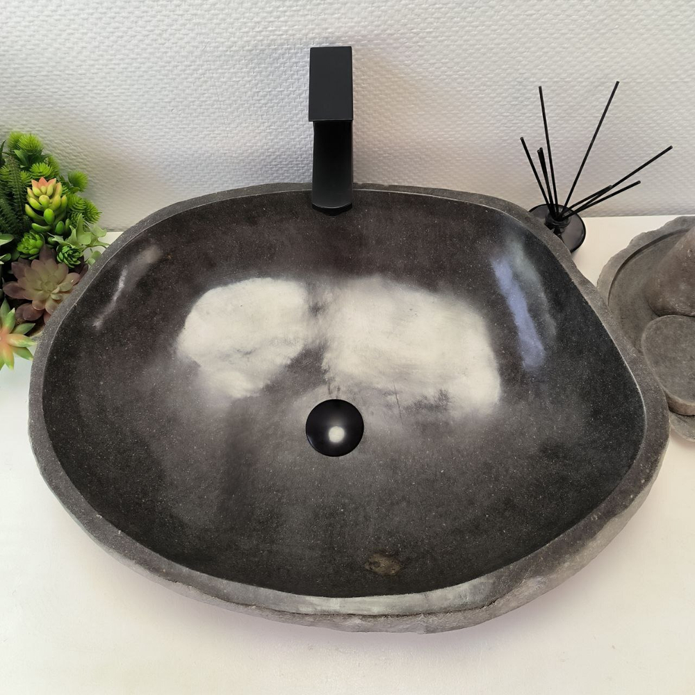 Раковина из речного камня RS63546 (62*47*16) 0124