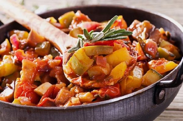 Рецепт овощного блюда в казане на газовой горелке: овощное рагу – вкусно, быстро и полезно!