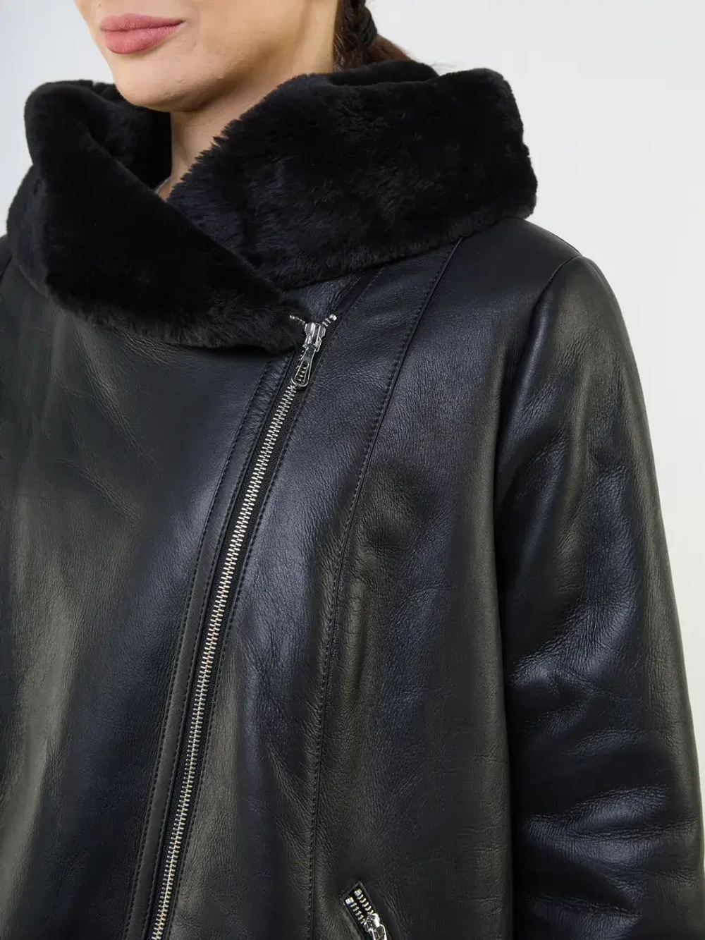 Дубленка зимняя натуральная с капюшоном авиатор пилот