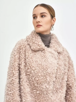 Шуба чебурашка длинная из овечьей шерсти, розово-бежевая, SilverFox