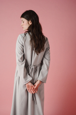 Платье оверсайз из смесовой ткани, светло-серая елочка