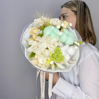 «Оникс» Букет из сухоцветов и стабилизированных цветов