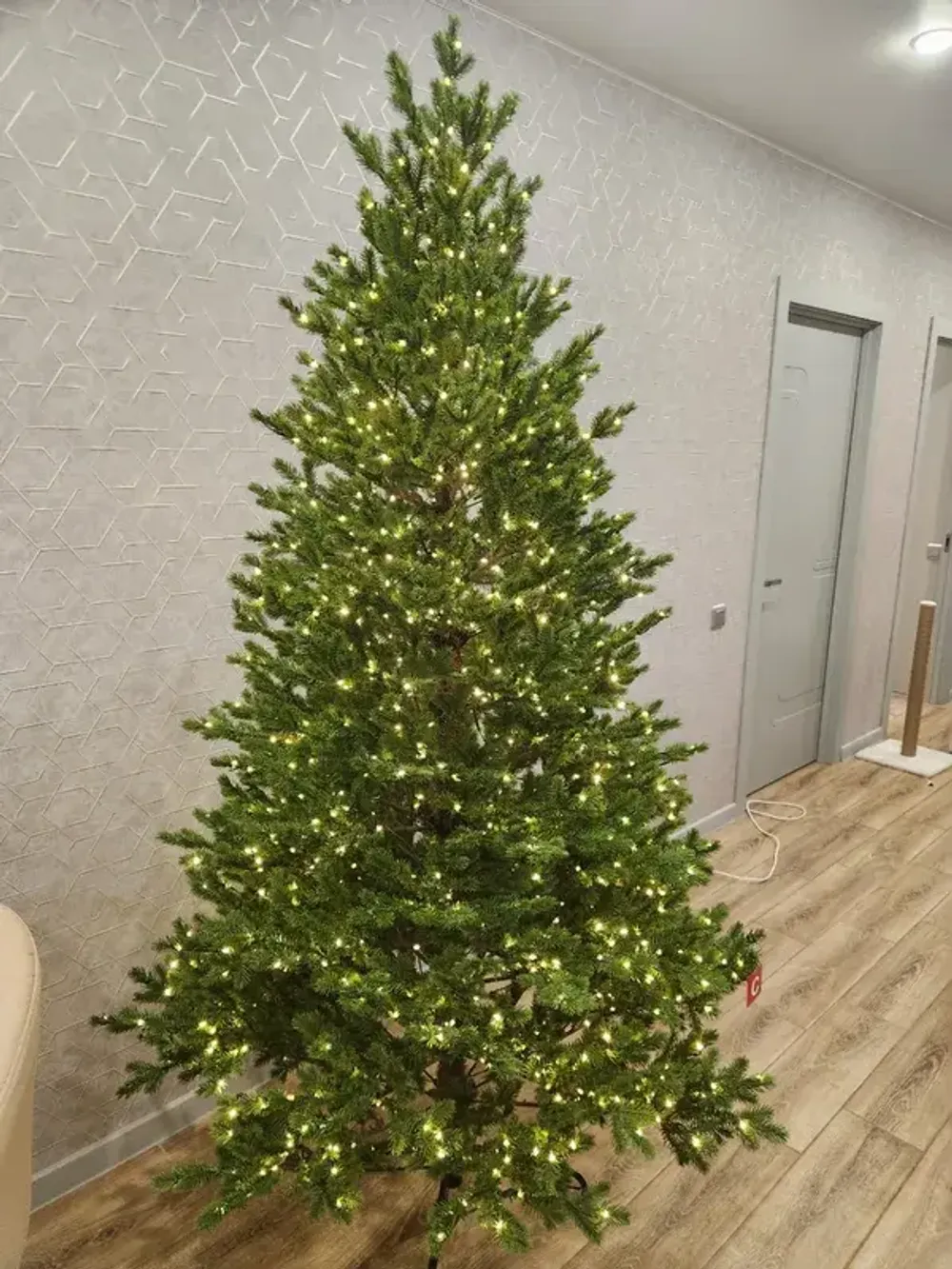 Елка с гирляндой 2в1 «Измайловская» (Литая хвоя) 240 см / 2,4 м