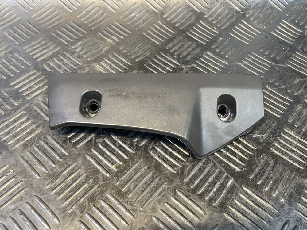 Пластик радиатора левый Suzuki GSR400 (GK7DA)