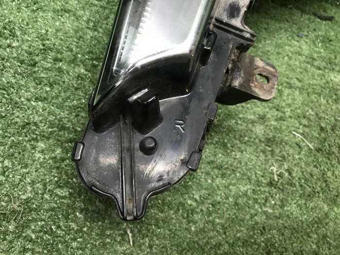 ПТФ правая Lexus LX 3 570 (2015-2023)