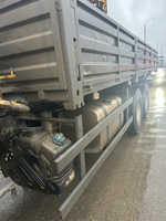 FAW J6 6x4 Бортовой с КМУ 352127 (Дизельный, 11.1 л, 390 л.с. МТ)