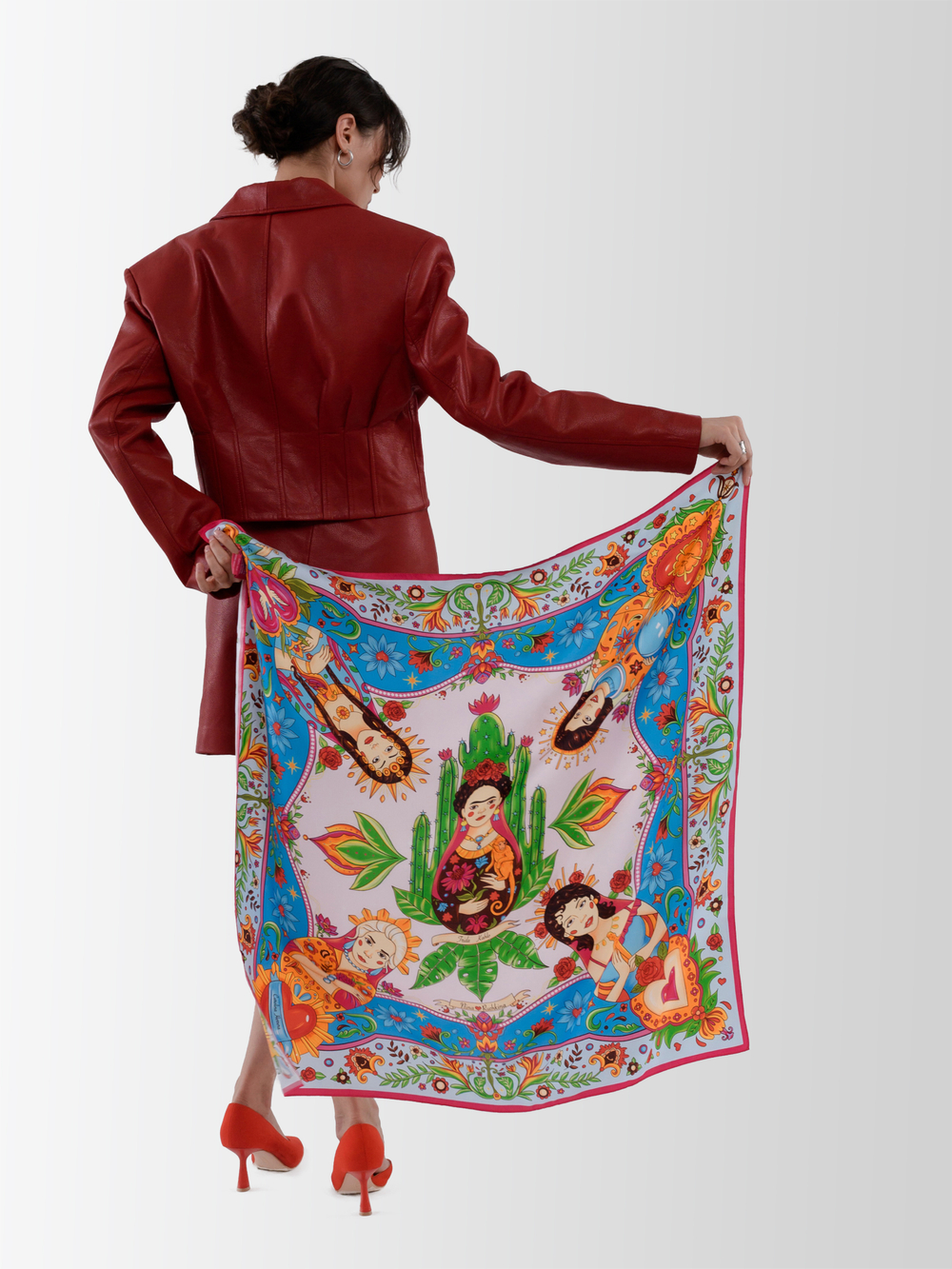 Платок «Матрёшки. Латинская Америка» 100% шёлк