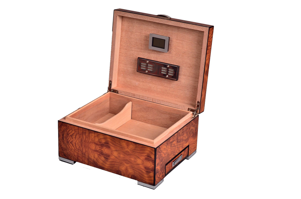 Хьюмидор Lubinski с набором на 25 сигар, вяз — QE2540