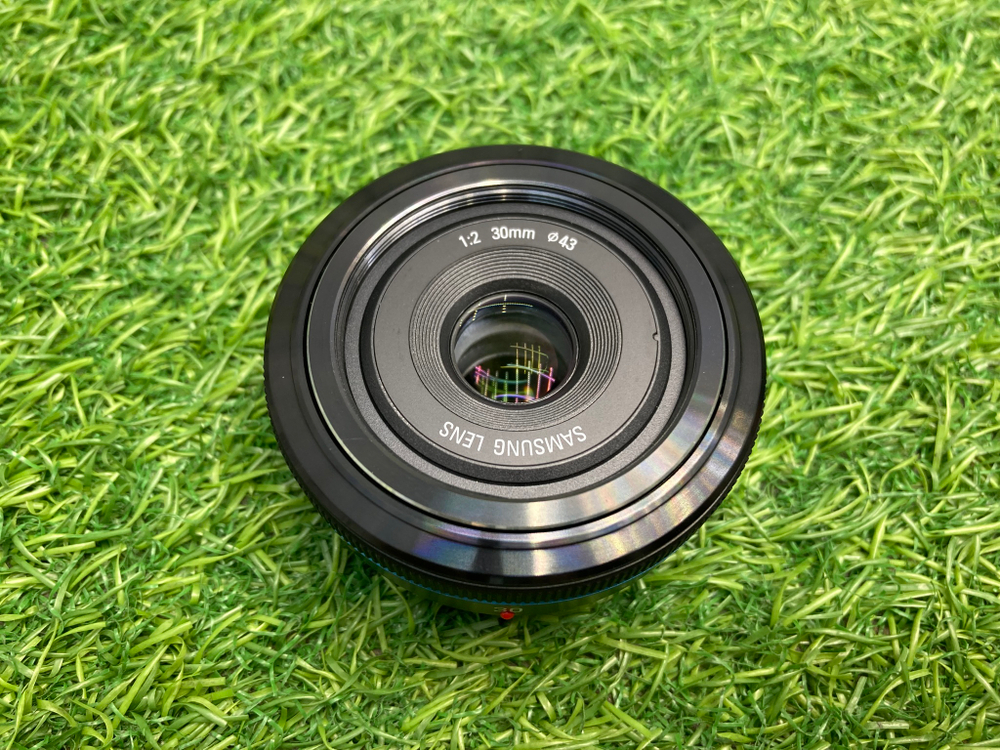 Samsung NX 2/30mm EX
