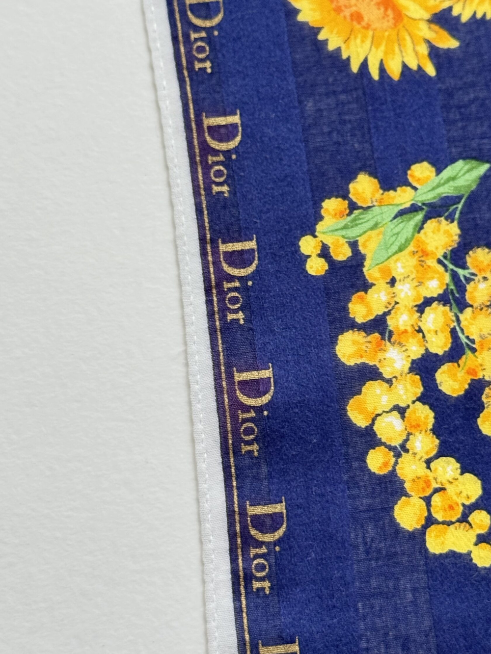 Платок синий с жёлтыми цветами Christian Dior