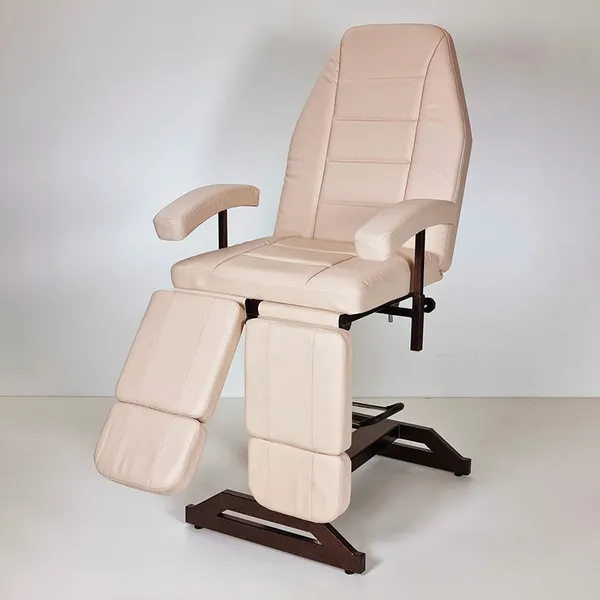 Педикюрное кресло с подставкой