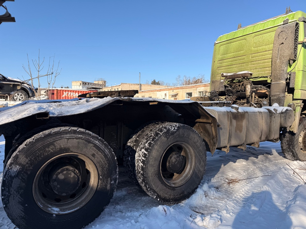 Shacman (Shaanxi) SX* 6x6 Седельный тягач SX42586V385 (Дизельный, 11,6 л, 423 л.с., МТ)