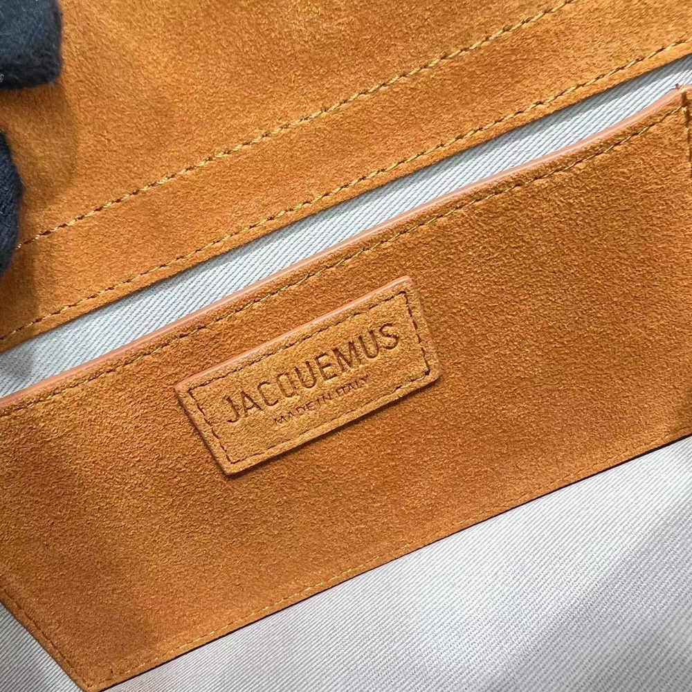 Jacquemus Le Grand Bambino 23 cm