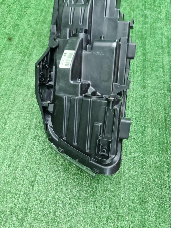 Фара правая Kia Sorento 3 UM Prime (2017-2020) LED