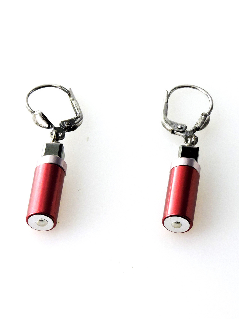 4664 Coeur de Lion – яркие стильные серьги с кристаллами Сваровски.