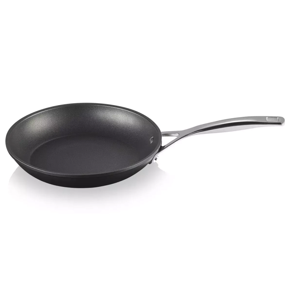 Le Creuset - Сковорода PRO с антипригарным покрытием 20см. / артикул   51112200010002  / GTIN 630870272933