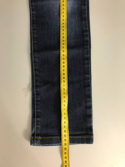 Джинсы Zara модные, визуально на 9/10 лет