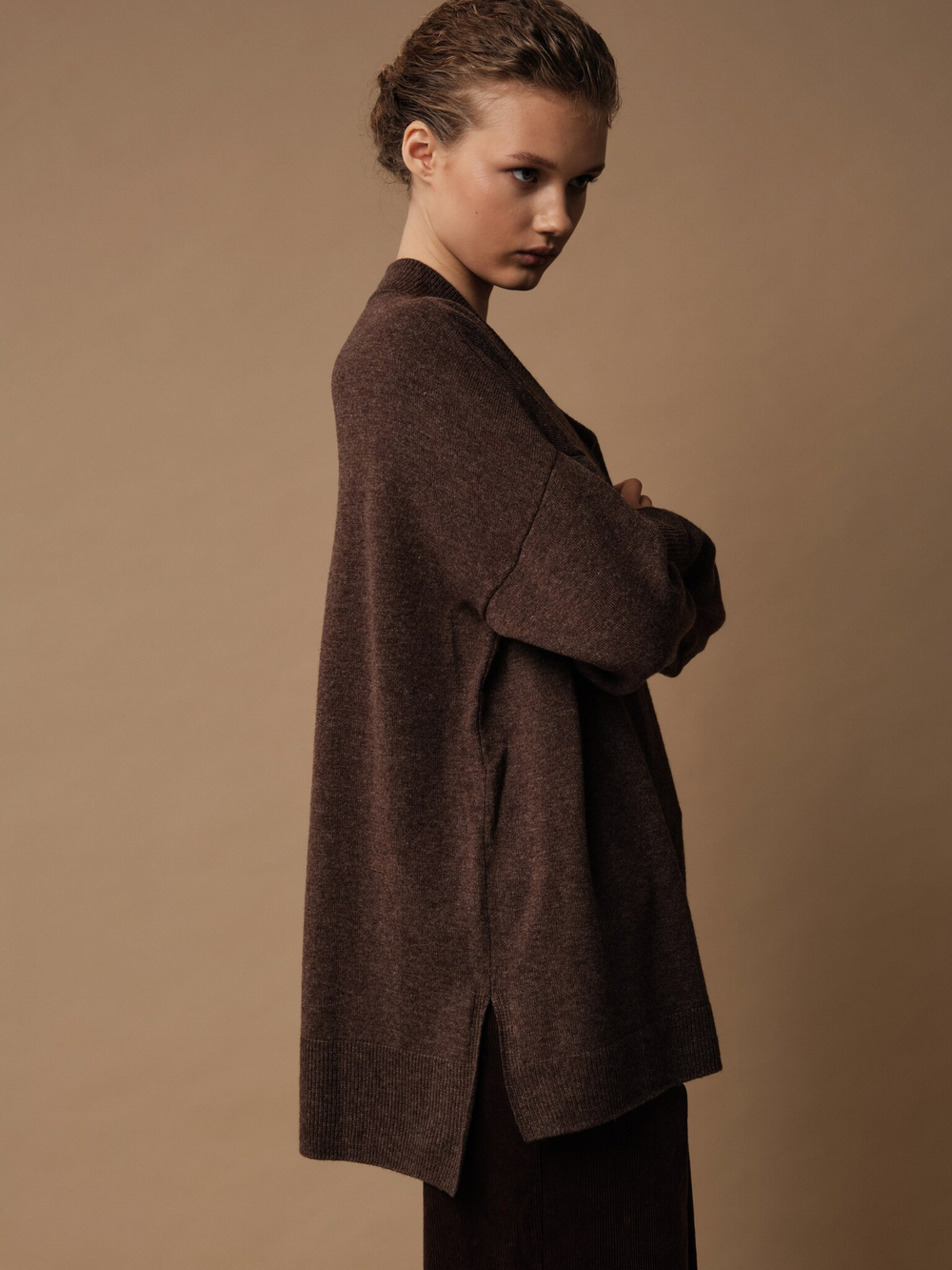 J0251-8100 Джемпер женский, шоколадный dbr