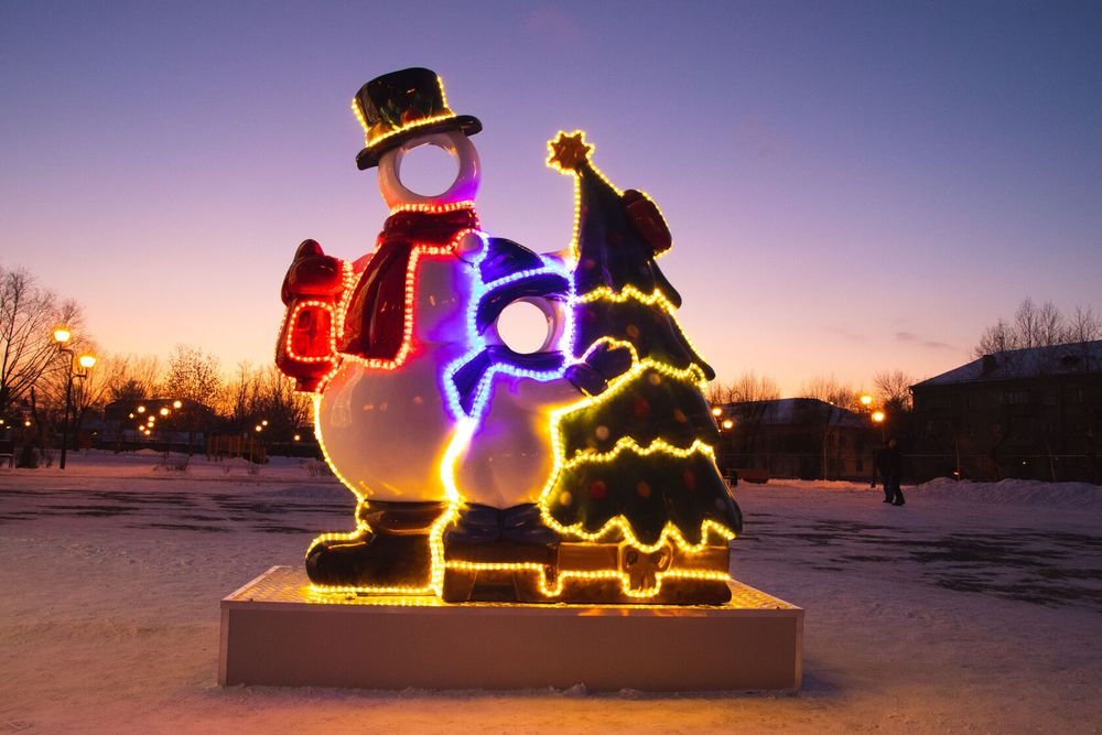 фотозона с подсветкой и подиумом "Папа и я - снеговики"