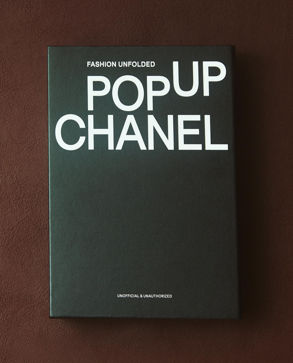 Fashion Unfolded. Книга-раскладка pop-up о моде (на английском языке)