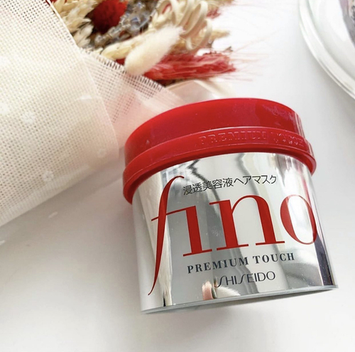 SHISEIDO Fino Premium Touch — питательная маска для волос.