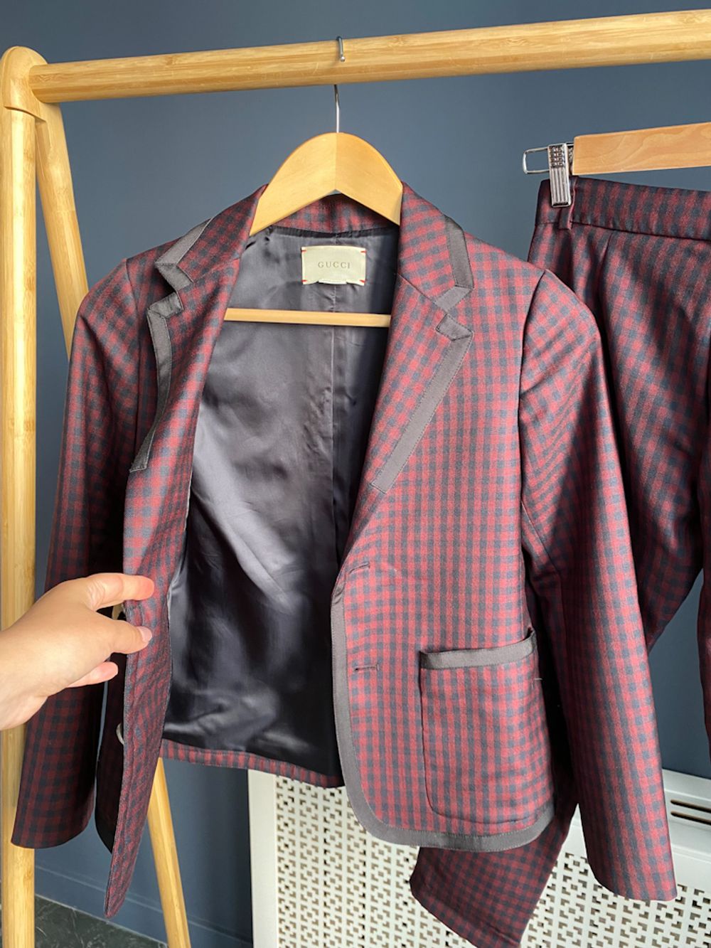 Шерстяной костюм Gucci, 140
