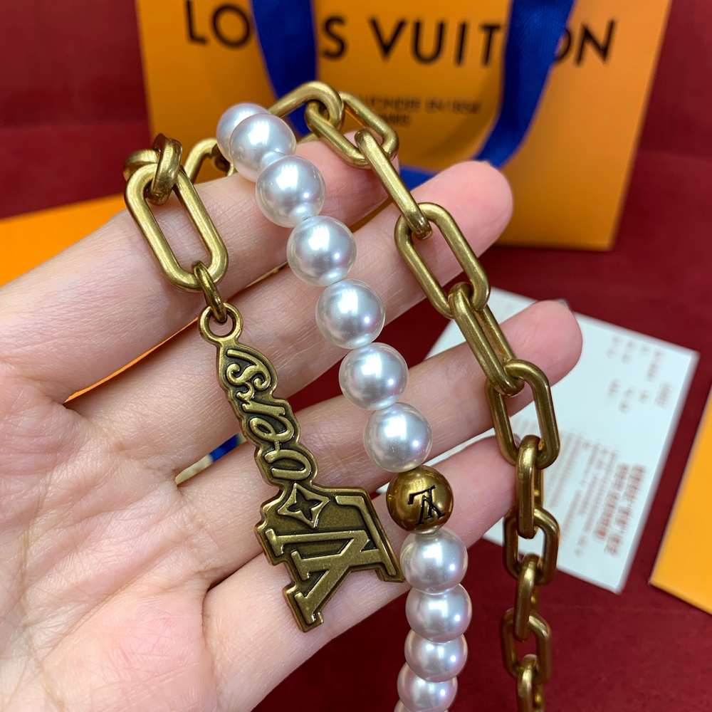 Louis Vuitton Chain Belt Pearls Bag Charm