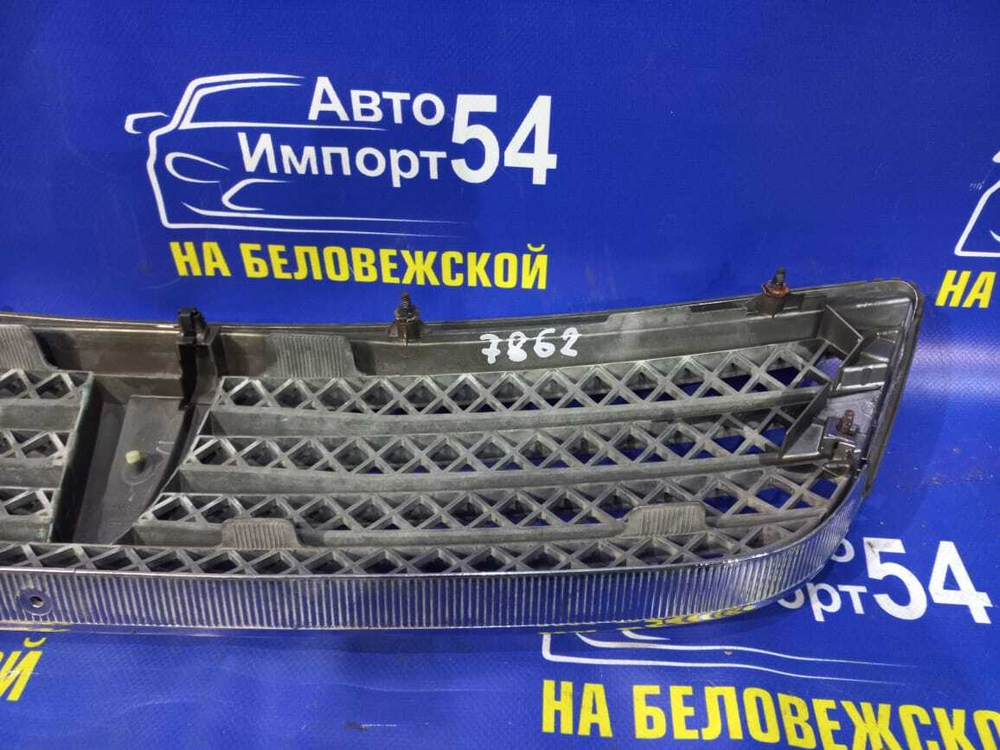 Решетка радиатора TOYOTA MARK 2 2002-2004