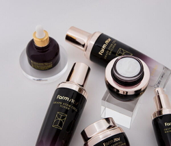 Крем-лифтинг для век FarmStay Grape Stem Cell Wrinkle Repair Eye Cream, 50мл