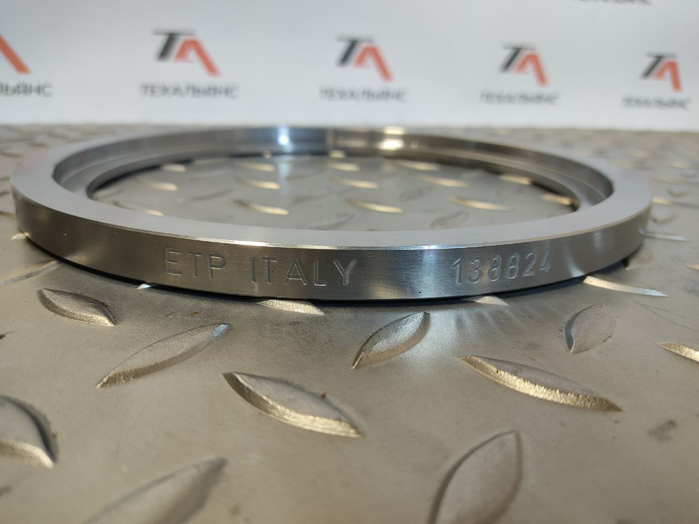 Втулка 21T-72-15860