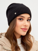 Шапка FABI удлиненная одинарная c отворотом с содержанием 
шерсти енота и ангоры
