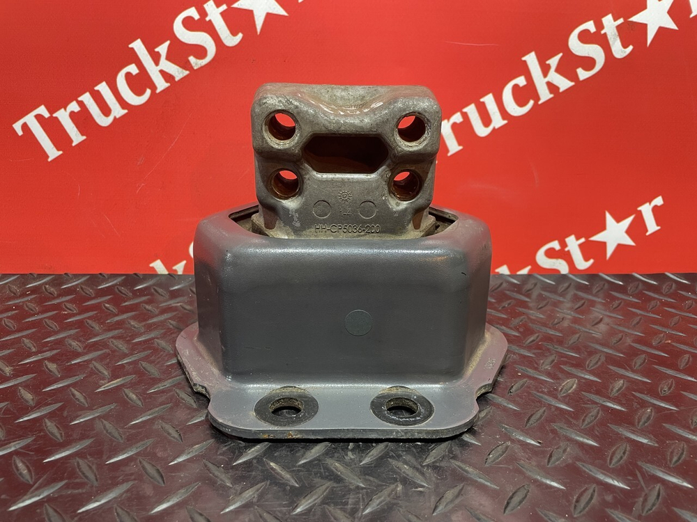 Подушка двигателя задняя 2018г.