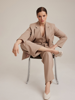 Жакет объемный с мужского плеча из итальянской ткани бежевый