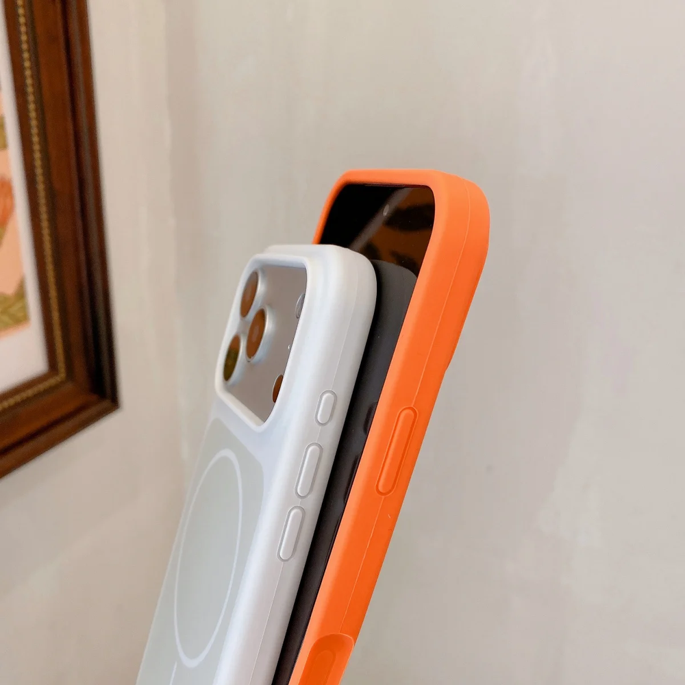 Силиконовые чехлы с MagSafe для iPhone 17 Pro