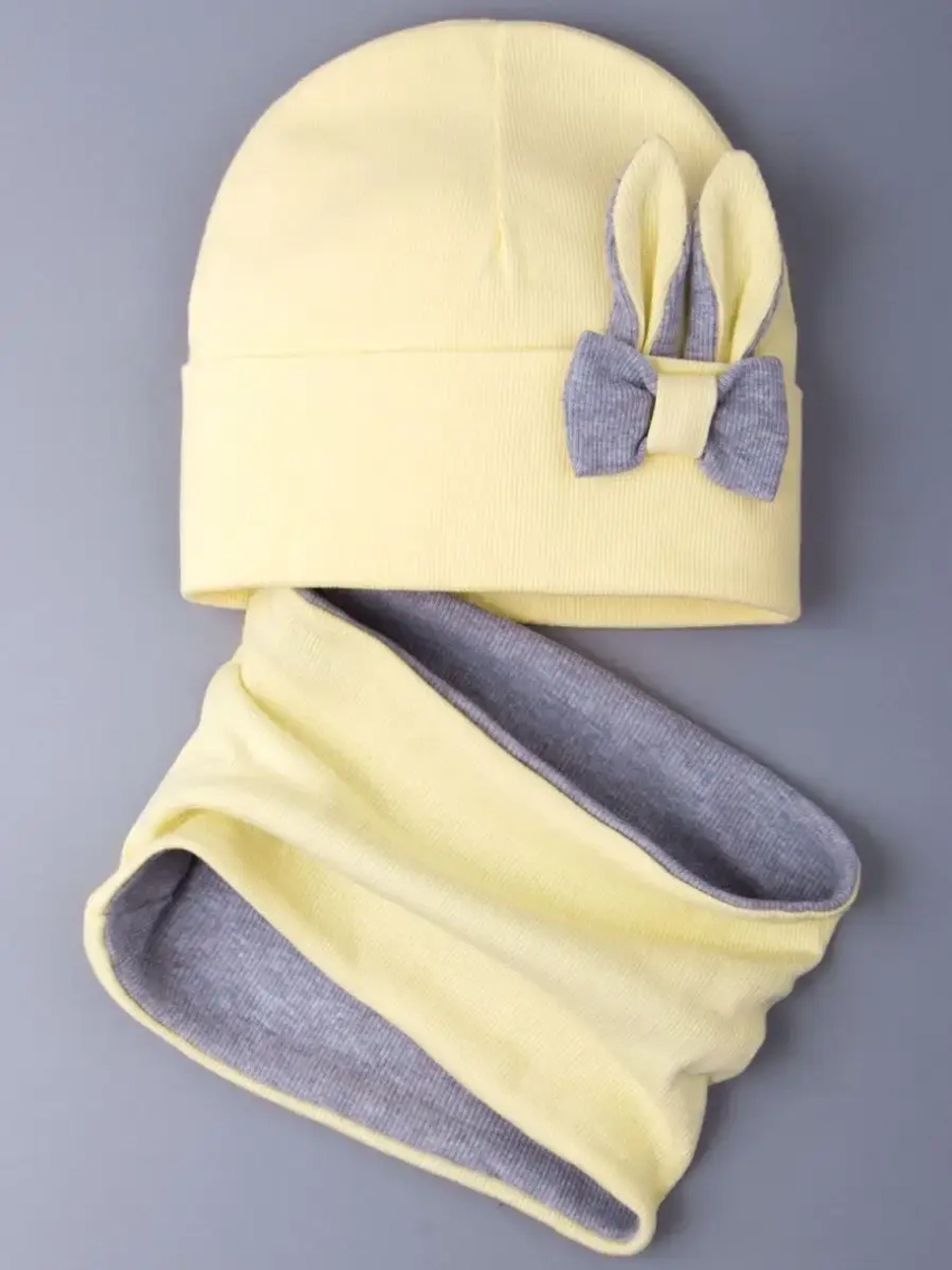 Шапка и снуд для малышей на осень