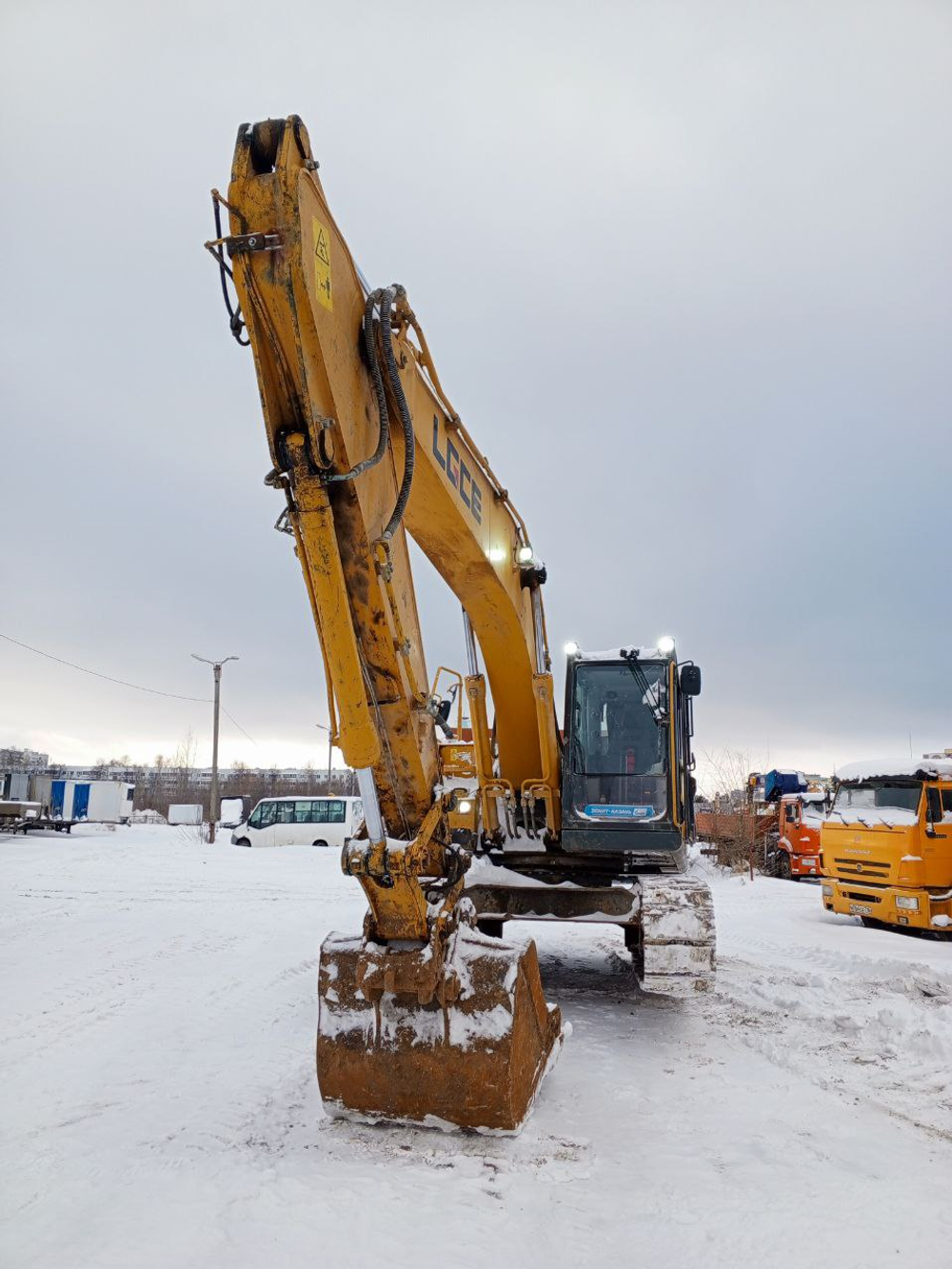 LGCE E6210 Экскаватор E6210HNLC (Дизельный, 6,1 л, 167 л.с., АТ)