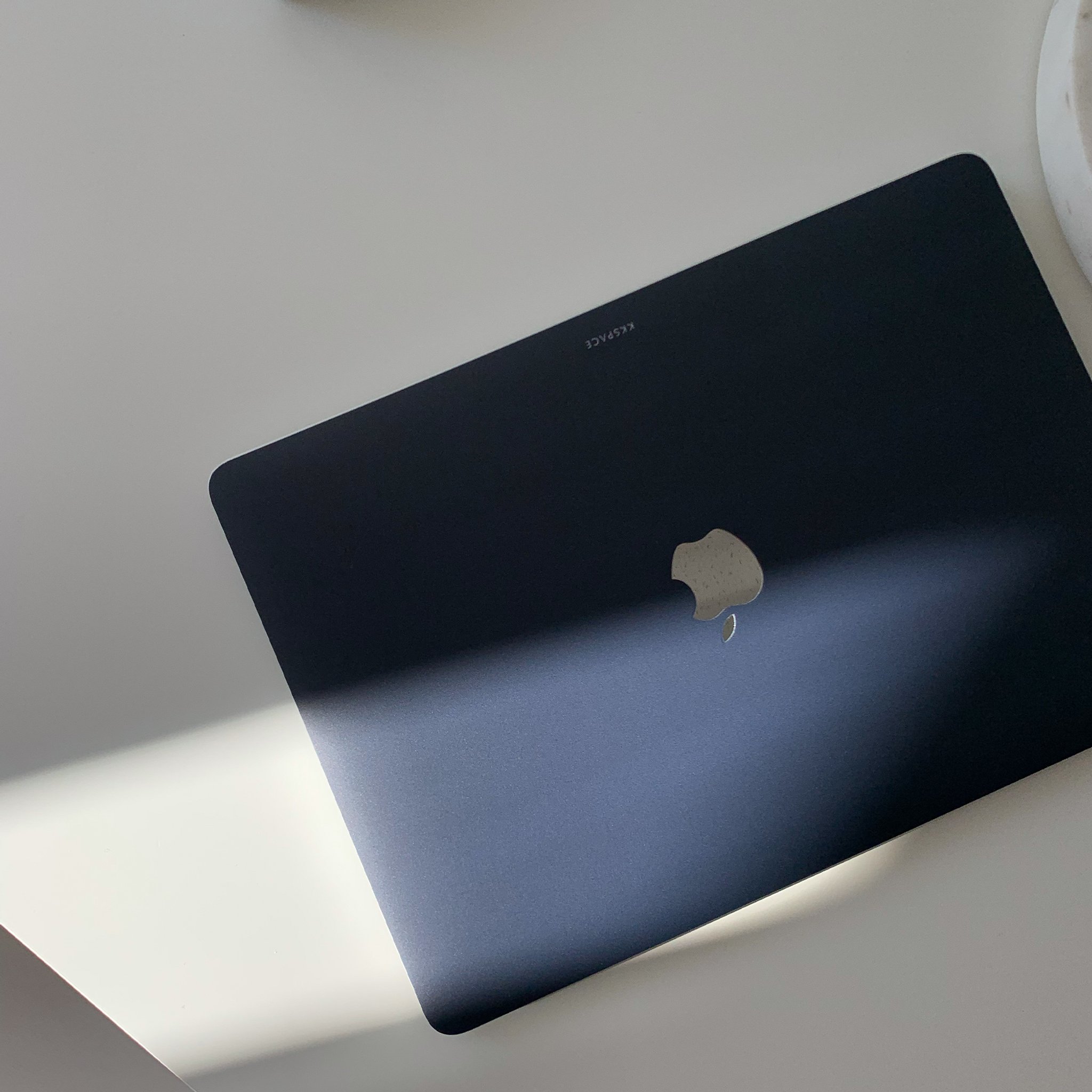 Виниловая наклейка DEEP BLUE для MacBook