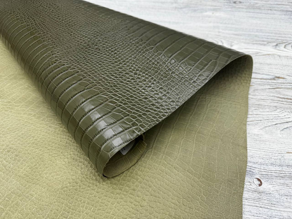 Crocco Bagon Military Olive (0,8-1,0 мм), цв. Оливковый, натуральная кожа