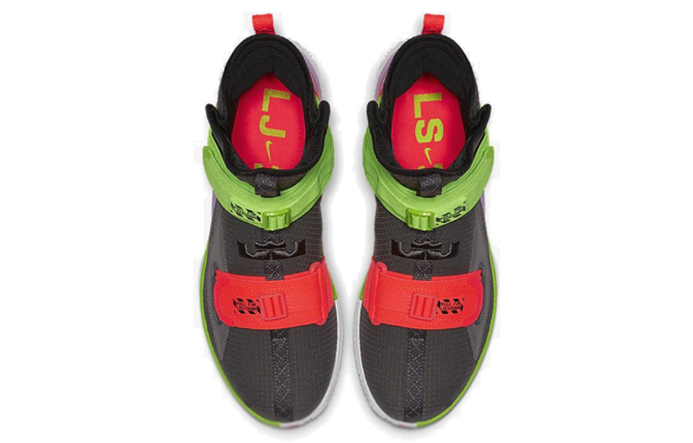 Кроссовки Nike Zoom Soldier 13 13