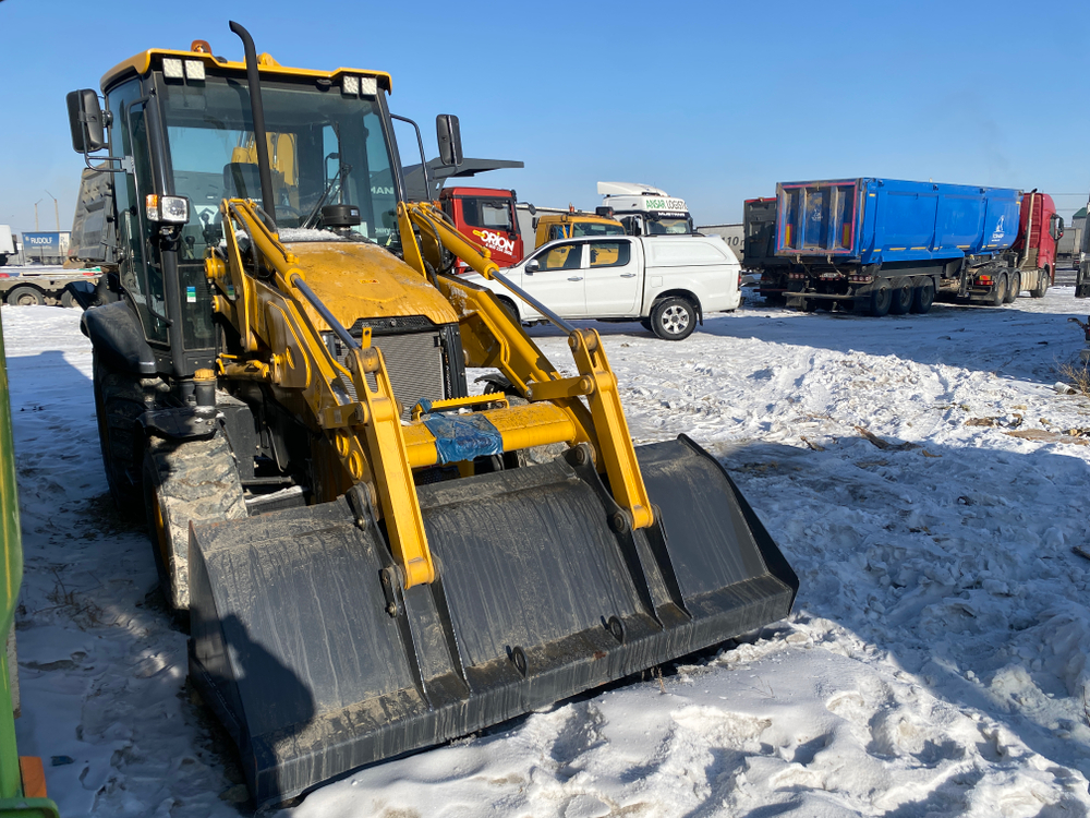 LiuGong CLG* Экскаватор-погрузчик CLG766A (Дизельный, 4.8 л, 95 л.с. АТ)