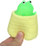 Игрушка «Лягушка в колодце», 6,5*6 см, микс СТИКЕР НА ВЛОЖЕНИЕ