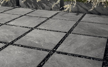 Крупноформатная тротуарная плитка: формы, размеры, требования к монтажу и особенности применения