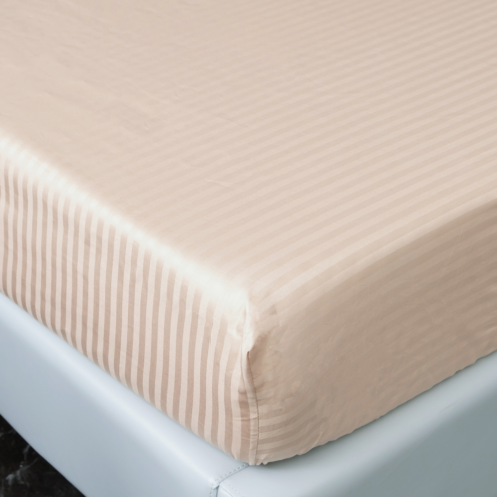 Комплект постельного белья Страйп Сатин Однотонный на резинке CTR029