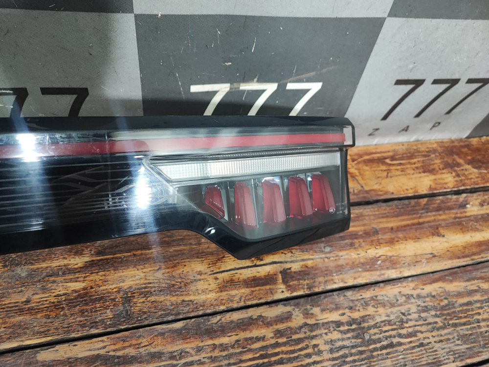 Фонарь задний центральный Jaecoo J8 24-нв Б/У Оригинал 605001088AA