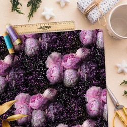 Ткань атлас маслом нарисованные пионы на чёрном фоне с пыльцой