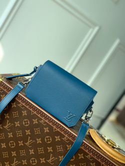 Louis Vuitton Fastline Wearable Wallet