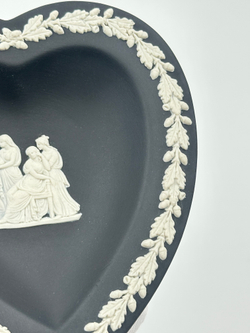 Декоративная тарелочка Wedgwood чёрная