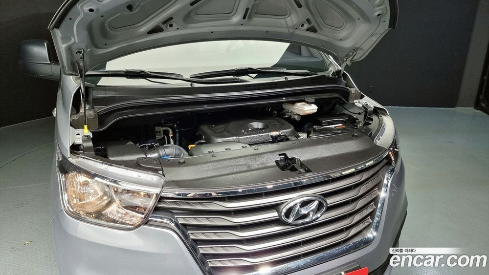Hyundai The New Grand Starex Urban 9-и местный (10.2019)