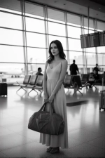 Сумка дорожная красная из плотного текстиля вместительная QOZA