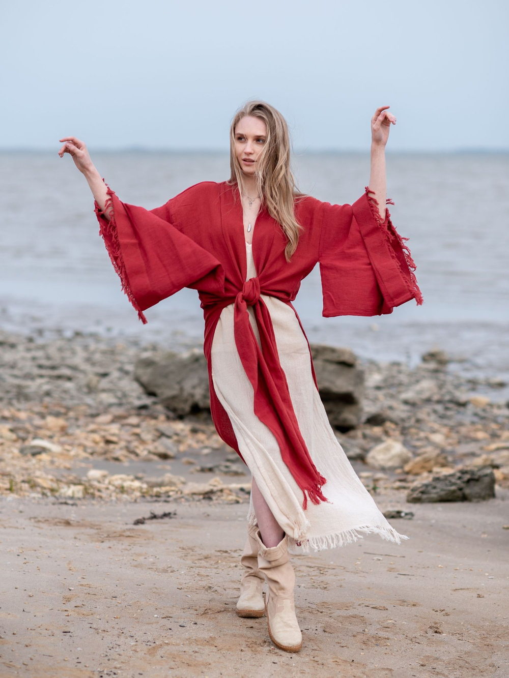 Кимоно с разрезами (красный)